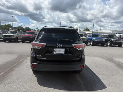 More photos of 2016 Toyota Highlander Limited at Step One Ford Crestview, FL