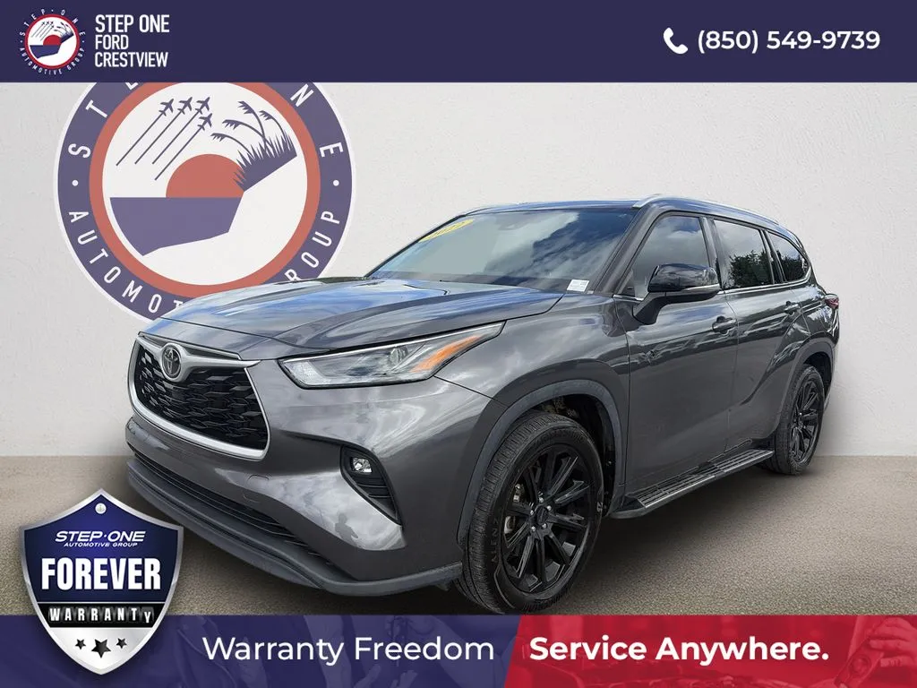 Gray 2022 Toyota Highlander XLE for sale in Crestview, FL