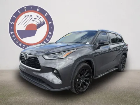 Photos of 2022 Toyota Highlander XLE for sale in Crestview, FL at Step One Ford Crestview