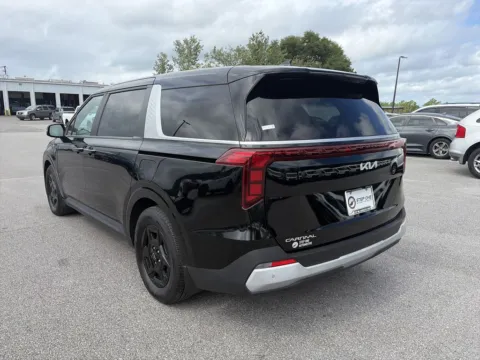 More photos of 2025 Kia Carnival LXS at Step One Ford Crestview, FL