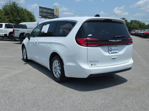 More photos of 2023 Chrysler Pacifica Touring L at Step One Ford Crestview, FL