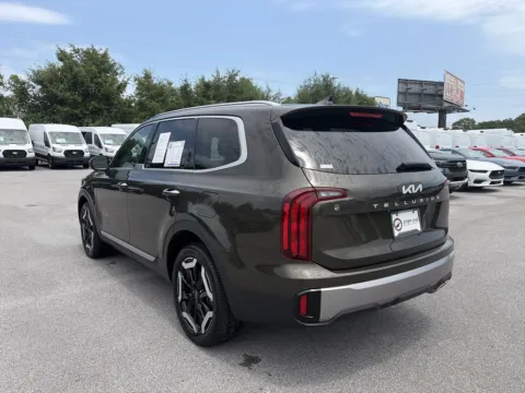 More photos of 2025 Kia Telluride S at Step One Ford Crestview, FL