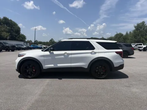 More photos of 2021 Ford Explorer ST at Step One Ford Crestview, FL