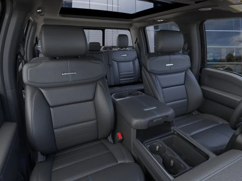 2026 Ford F-450 Super Duty Platinum - Photo 11