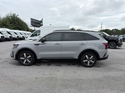 More photos of 2023 Kia Sorento EX at Step One Ford Crestview, FL