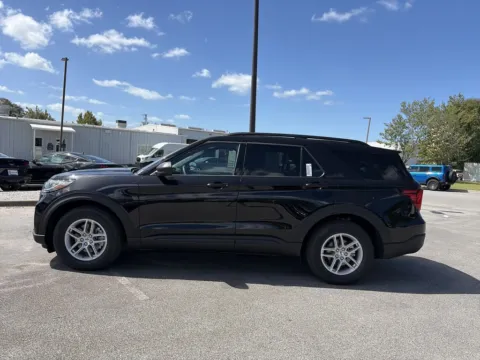 More photos of 2027 Ford Explorer Active at Step One Ford Crestview, FL