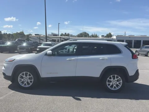 More photos of 2016 Jeep Cherokee Latitude at Step One Ford Crestview, FL