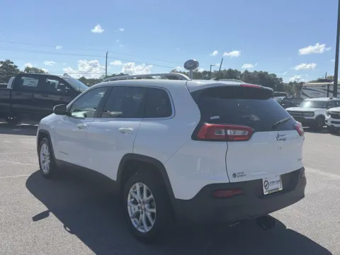 More photos of 2016 Jeep Cherokee Latitude at Step One Ford Crestview, FL