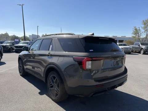 More photos of 2027 Ford Explorer ST-Line at Step One Ford Crestview, FL