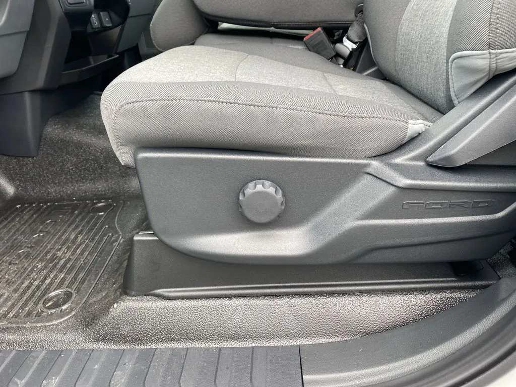 2025 Ford F-350 Super Duty XL - Photo 17