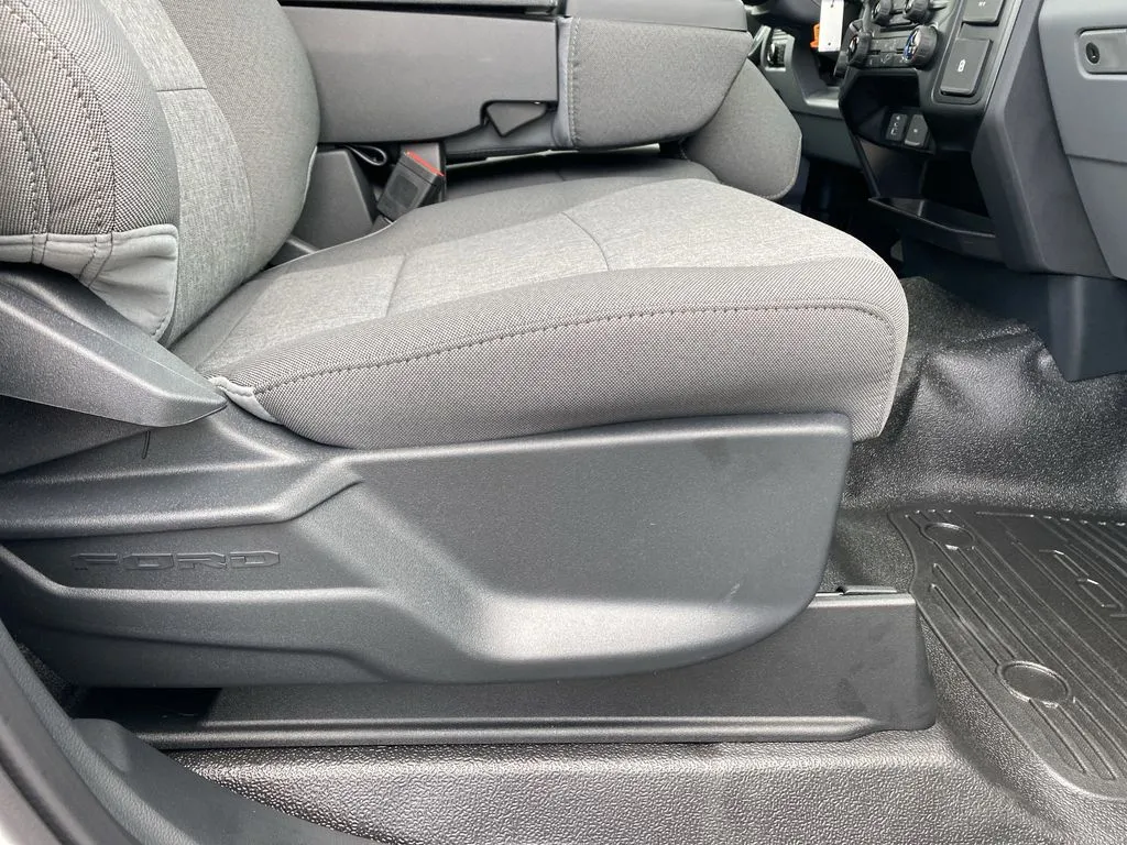 2025 Ford F-350 Super Duty XL - Photo 31