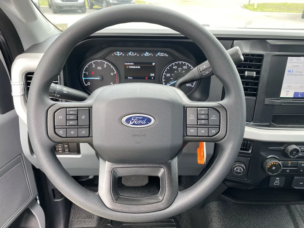 2025 Ford F-350 Super Duty XL - Photo 23