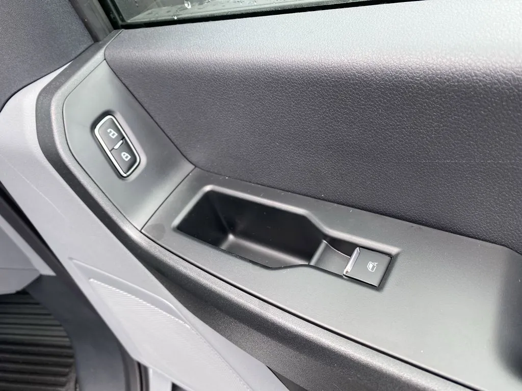 2025 Ford F-350 Super Duty XL - Photo 28