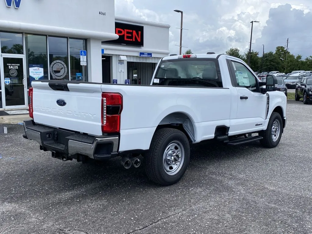 2025 Ford F-350 Super Duty XL - Photo 9