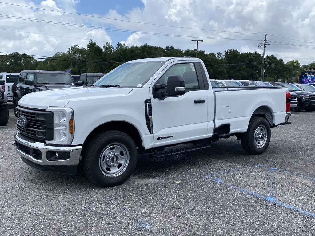 2025 Ford F-350 Super Duty XL - Photo 5