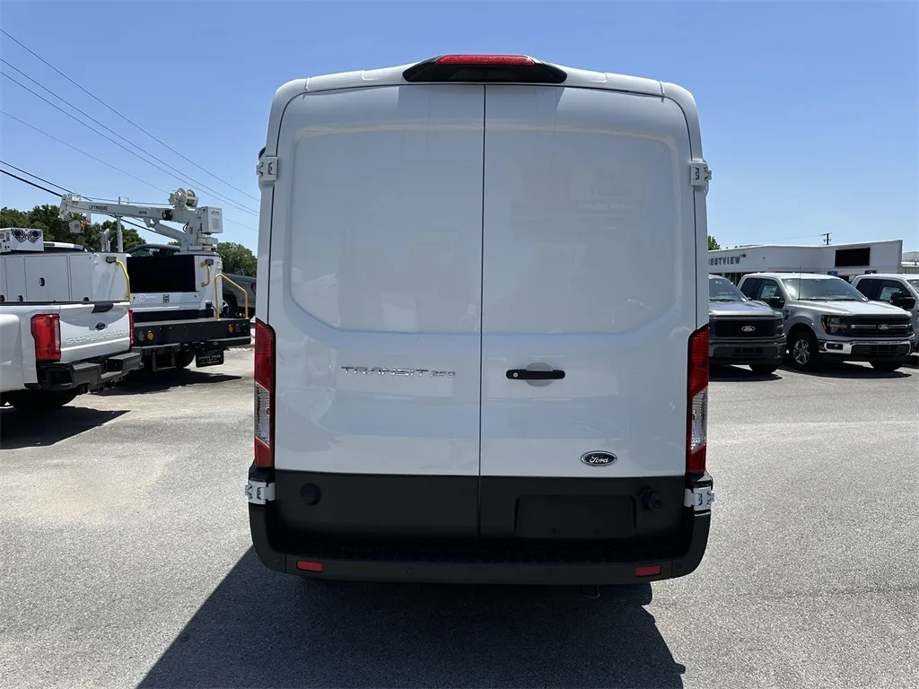 2025 Ford Transit Cargo Van photo 3