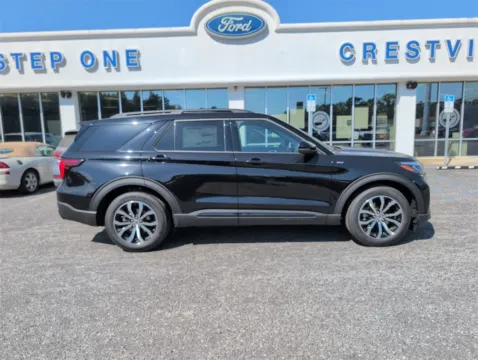 More photos of 2025 Ford Explorer ST-Line at Step One Ford Crestview, FL