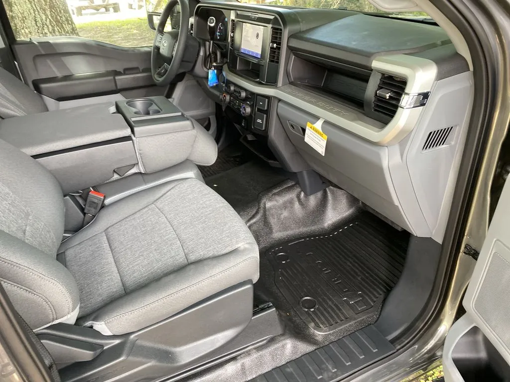 2025 Ford F-350 Super Duty XL - Photo 27