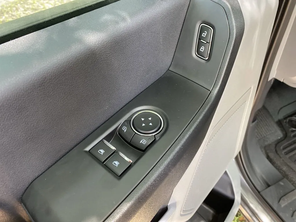2025 Ford F-350 Super Duty XL - Photo 12