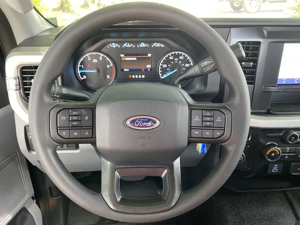 2025 Ford F-350 Super Duty XL - Photo 19