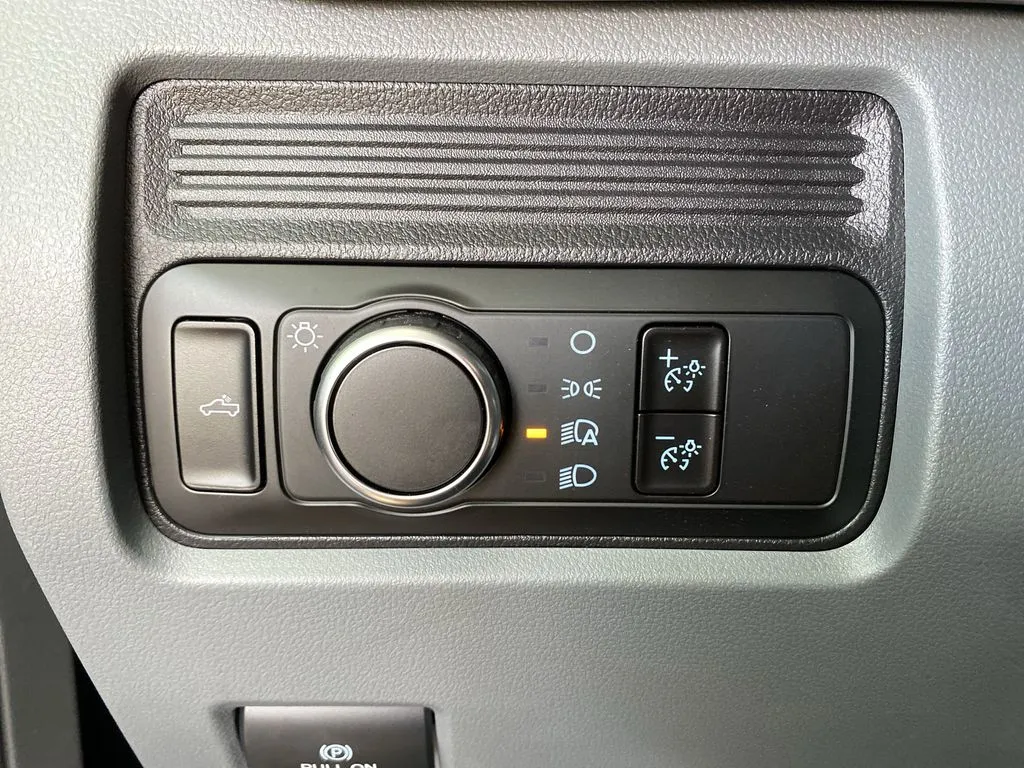 2025 Ford F-350 Super Duty XL - Photo 16