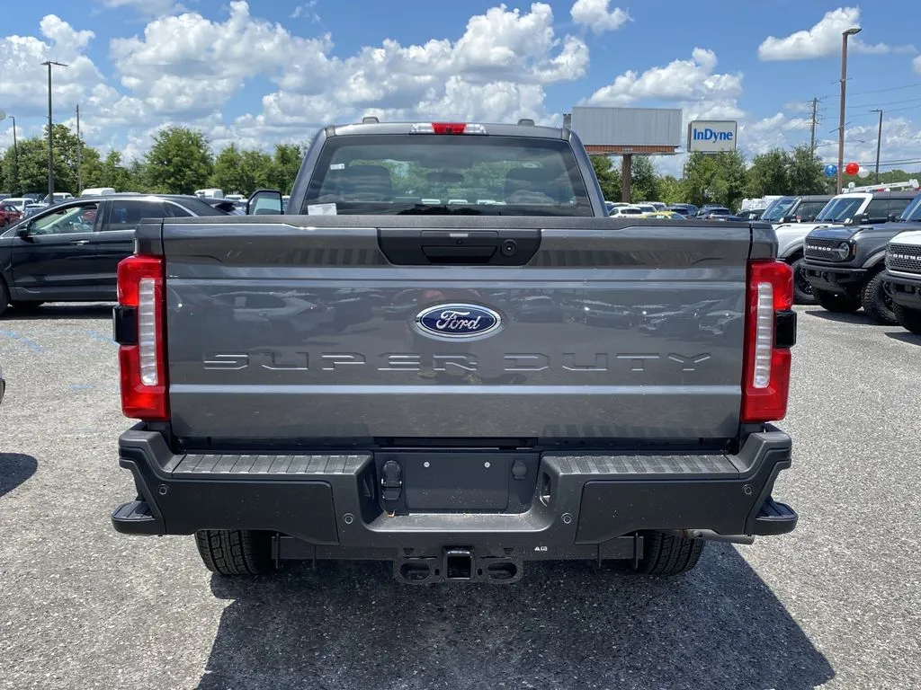 2025 Ford F-350 Super Duty XL - Photo 8