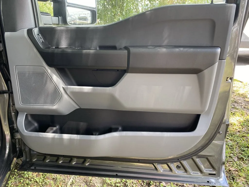 2025 Ford F-350 Super Duty XL - Photo 25