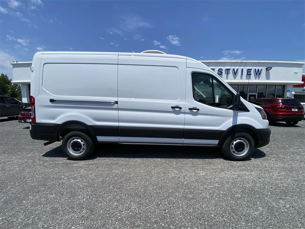 2025 Ford Transit photo 4