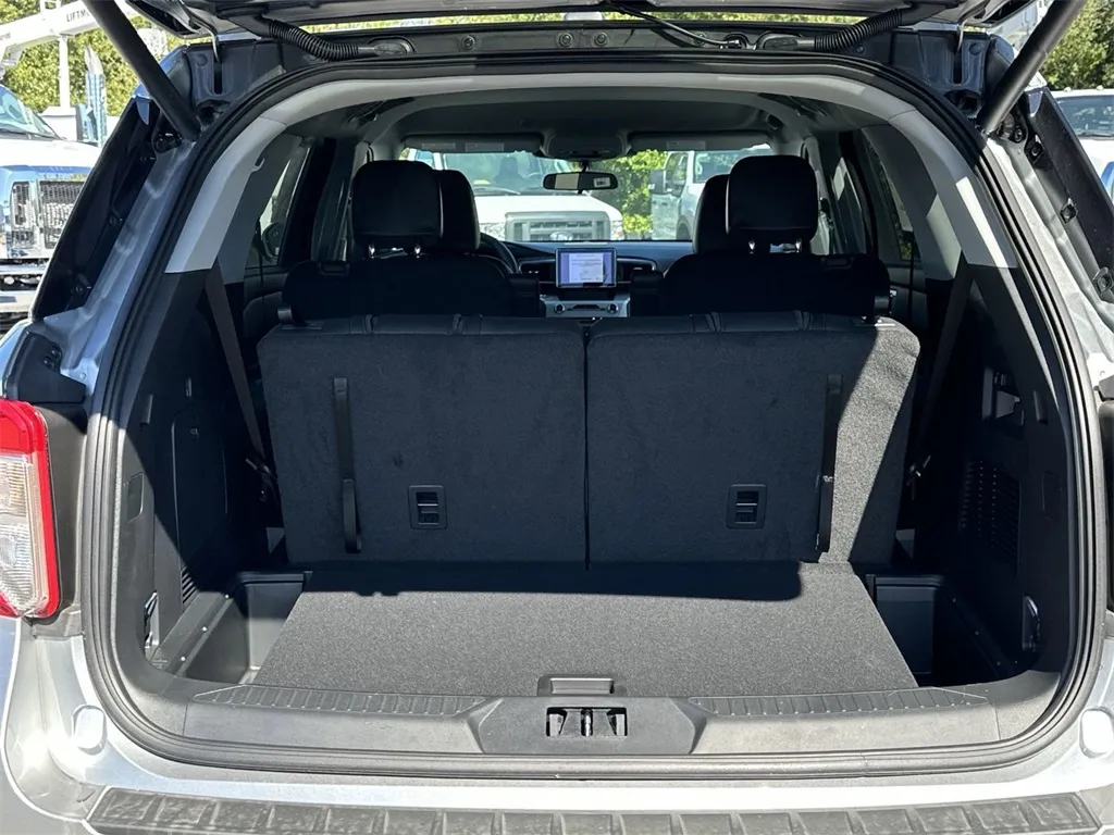 2024 Ford Explorer XLT photo 4