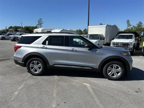 More photos of 2024 Ford Explorer XLT at Step One Ford Crestview, FL