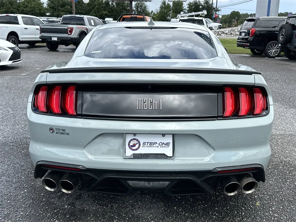 2023 Ford Mustang Mach 1 photo 3
