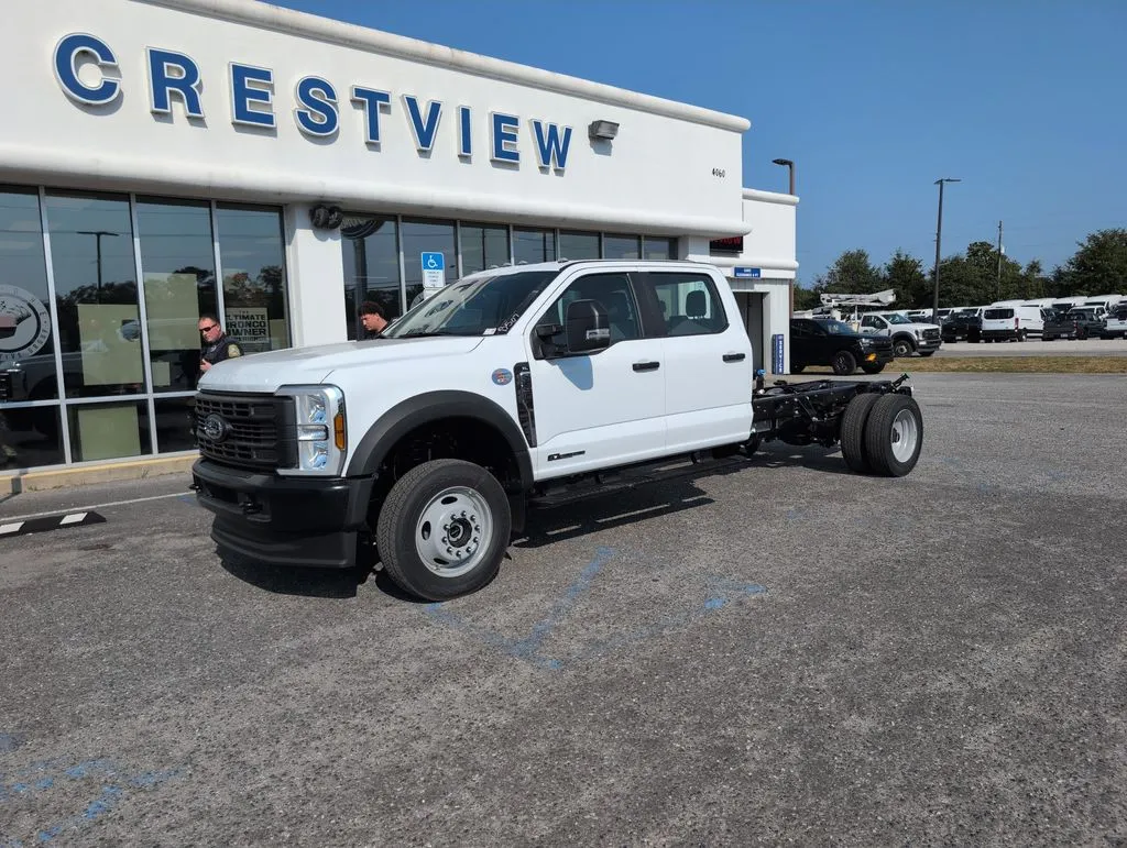 2026 Ford F-550 Super Duty Chassis Cab XL - Photo 8