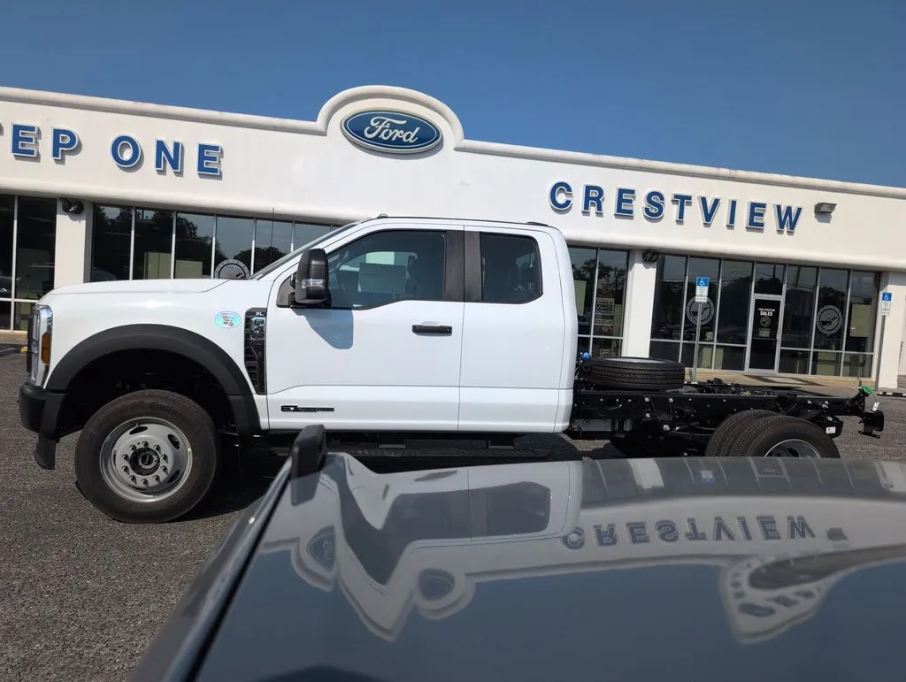 2026 Ford F-450 Super Duty Chassis Cab XL - Photo 7