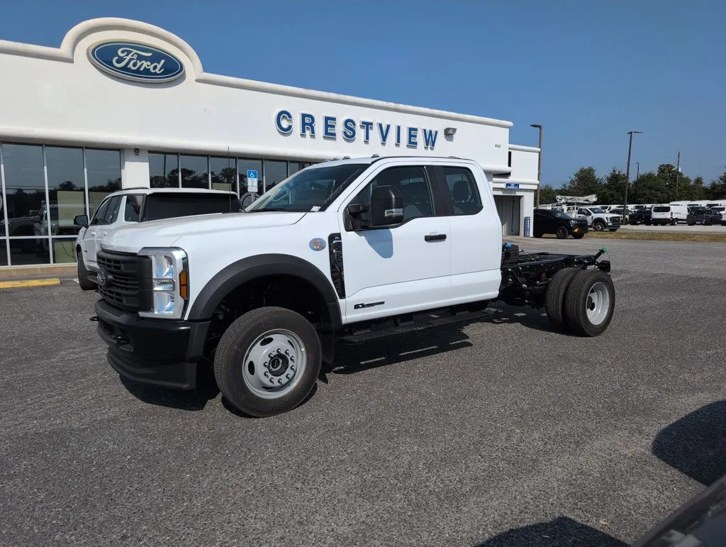 2026 Ford F-450 Super Duty Chassis Cab XL - Photo 8