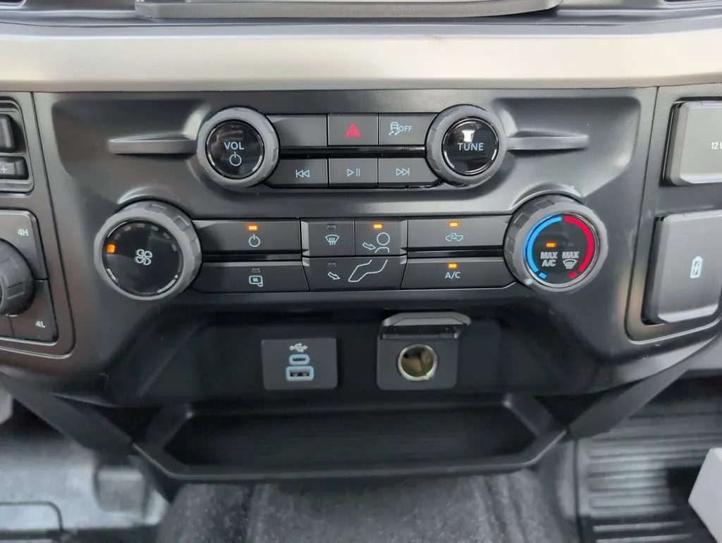 2026 Ford F-450 Super Duty Chassis Cab XL - Photo 18