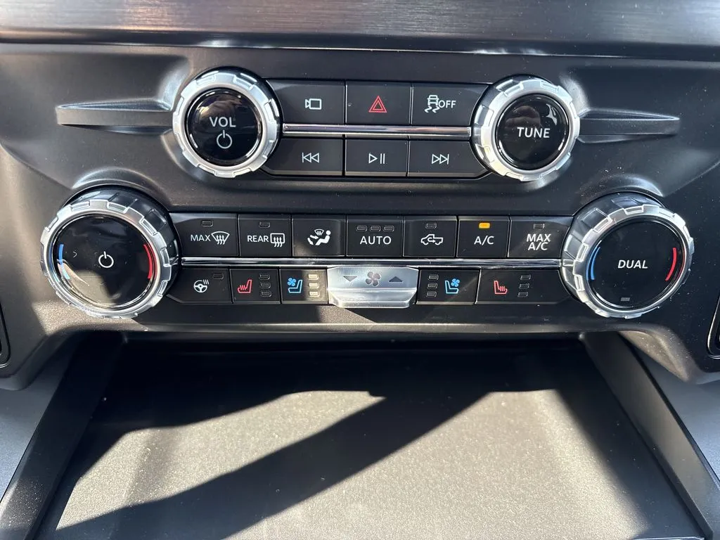 2026 Ford F-350 Super Duty Lariat - Photo 31