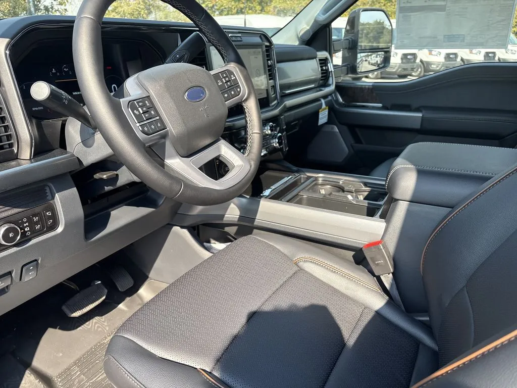 2026 Ford F-350 Super Duty Lariat - Photo 11