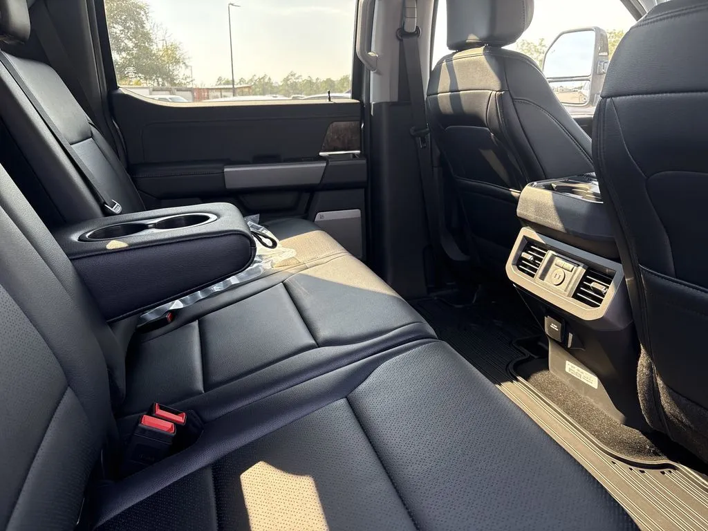 2026 Ford F-350 Super Duty Lariat - Photo 18