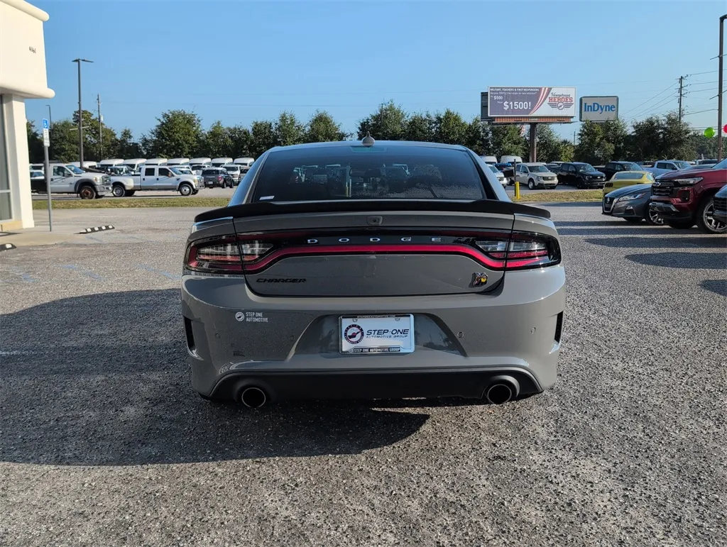 2023 Dodge Charger R/T Scat Pack photo 3