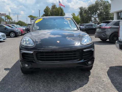 More photos of 2017 Porsche Cayenne Platinum Edition at Step One Ford Crestview, FL