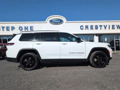 More photos of 2023 Jeep Grand Cherokee L Altitude at Step One Ford Crestview, FL