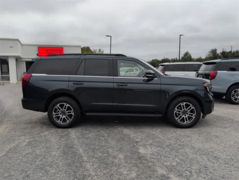 More photos of 2025 Ford Expedition Active at Step One Ford Crestview, FL