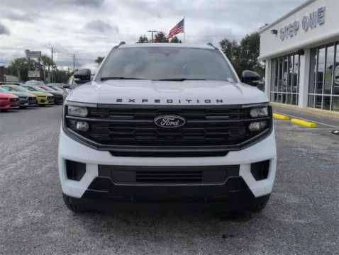 More photos of 2025 Ford Expedition Platinum at Step One Ford Crestview, FL
