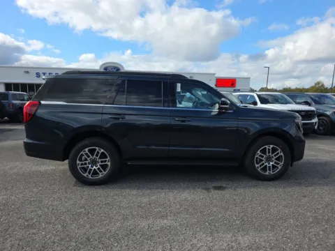More photos of 2025 Ford Expedition Active at Step One Ford Crestview, FL