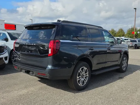 More photos of 2025 Ford Expedition Active at Step One Ford Crestview, FL