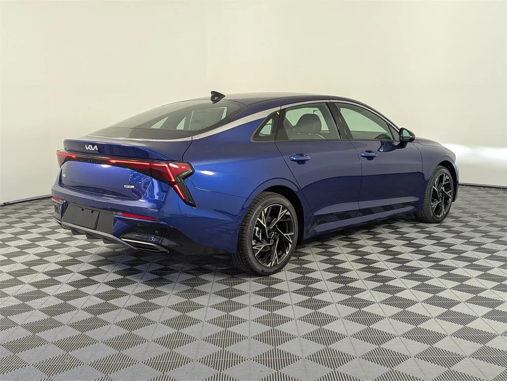 2026 Kia K5 GT-Line photo 3