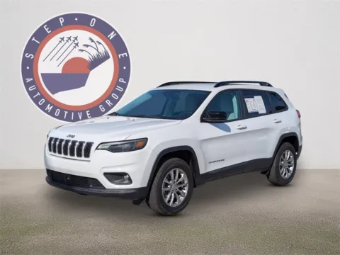 Photos of 2022 Jeep Cherokee Latitude Lux for sale in Fort Walton Beach, FL at Step One Kia Fort Walton Beach