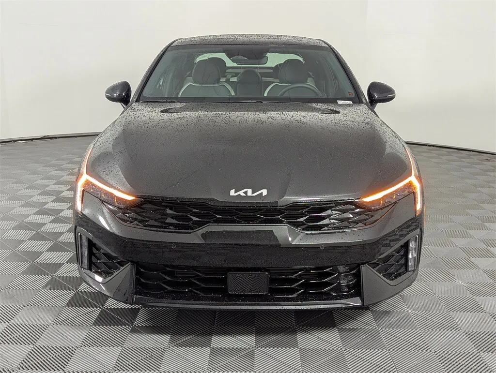 2026 Kia K5 GT-Line photo 4