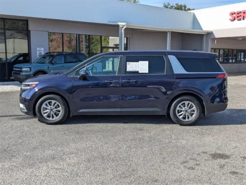 More photos of 2024 Kia Carnival LX at Step One Kia Fort Walton Beach, FL