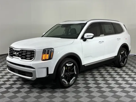 Photos of 2025 Kia Telluride S for sale in Fort Walton Beach, FL at Step One Kia Fort Walton Beach